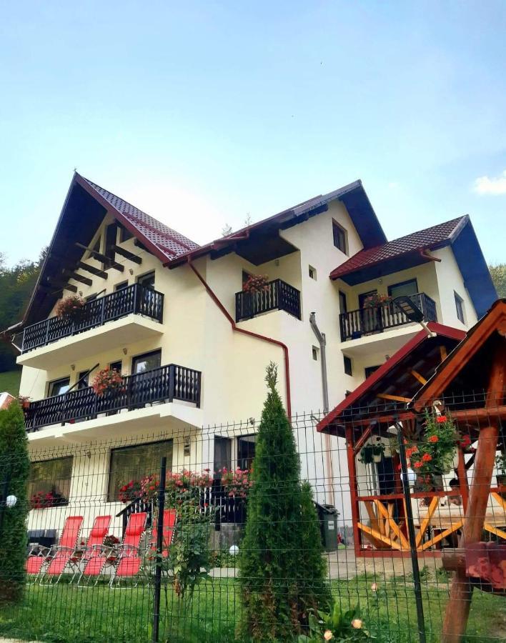 La Cascade 2 Otel Moeciu De Sus Dış mekan fotoğraf