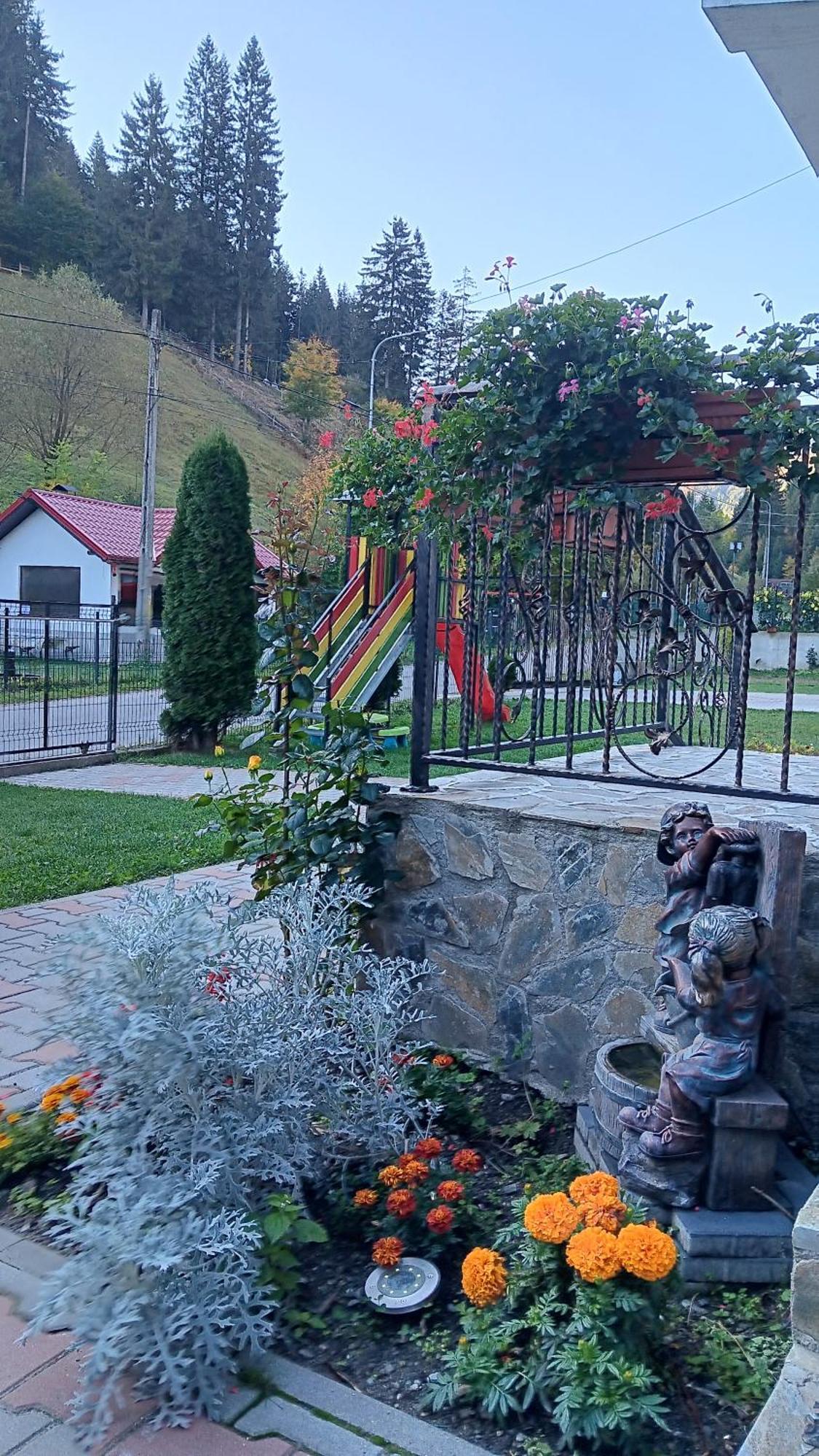 La Cascade 2 Otel Moeciu De Sus Dış mekan fotoğraf