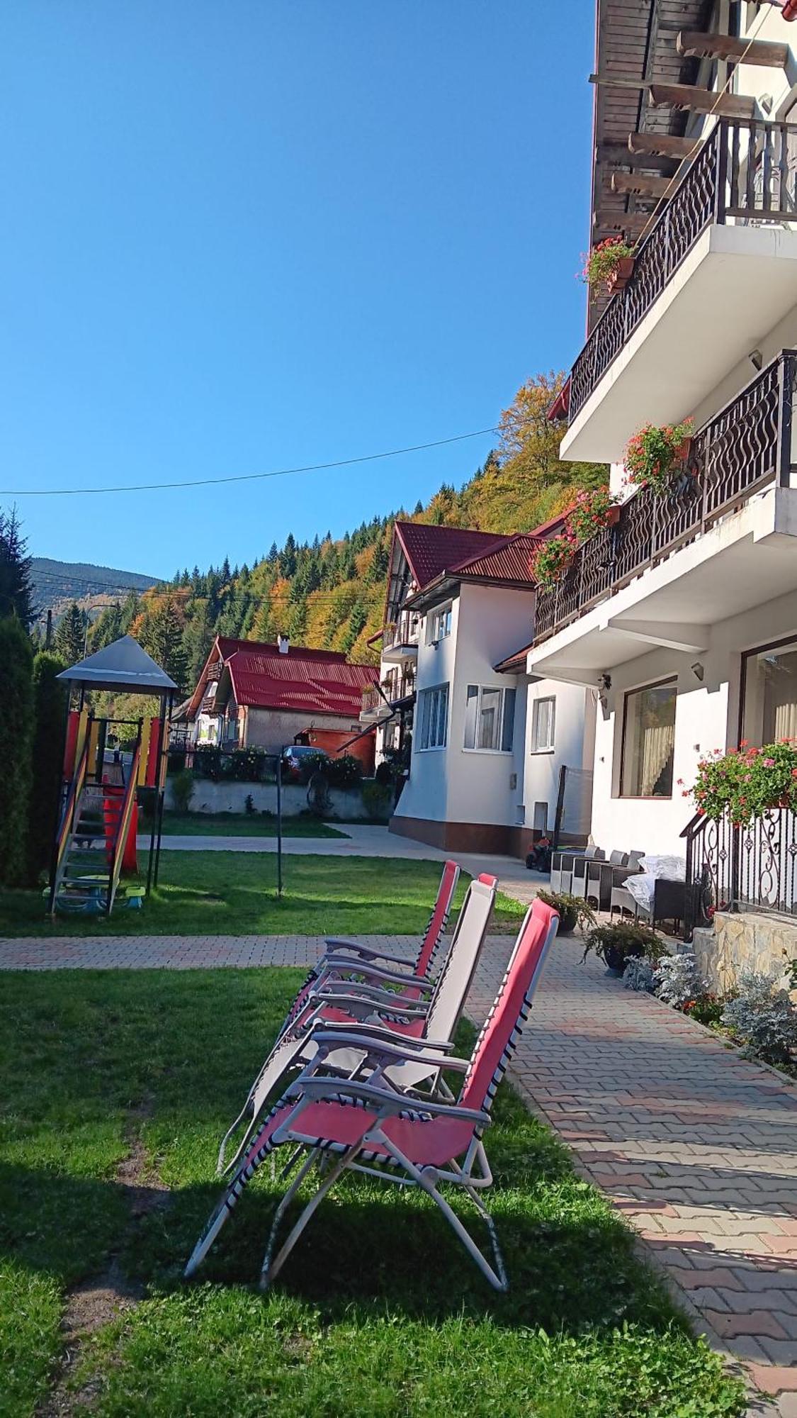 La Cascade 2 Otel Moeciu De Sus Dış mekan fotoğraf